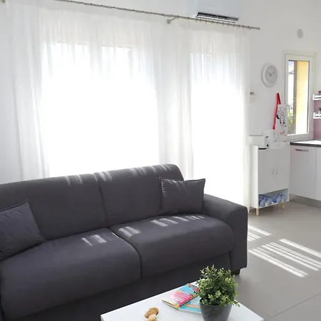 Luna Apartment